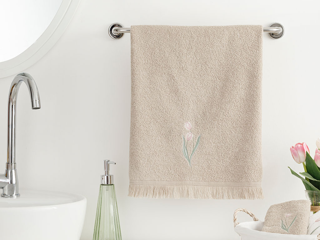 Tulip Garden Face Towel TIMELESS ROMANCE