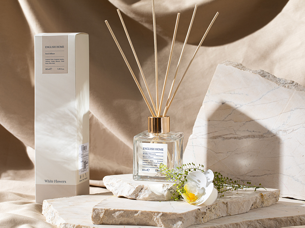 Beyaz Çiçekler Reed Diffuser Timeless