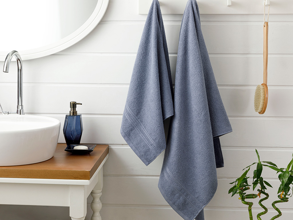 Thin Stripe Bath Towel Set TIMELESS ROMANCE