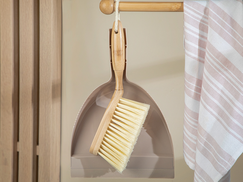 Alvin Brush and Dustpan Se Timeless