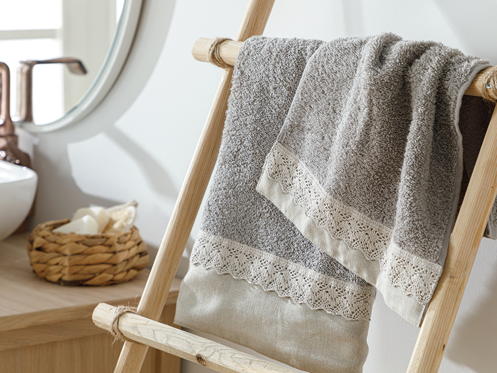 Lace&Linen Boxed Towel Timeless