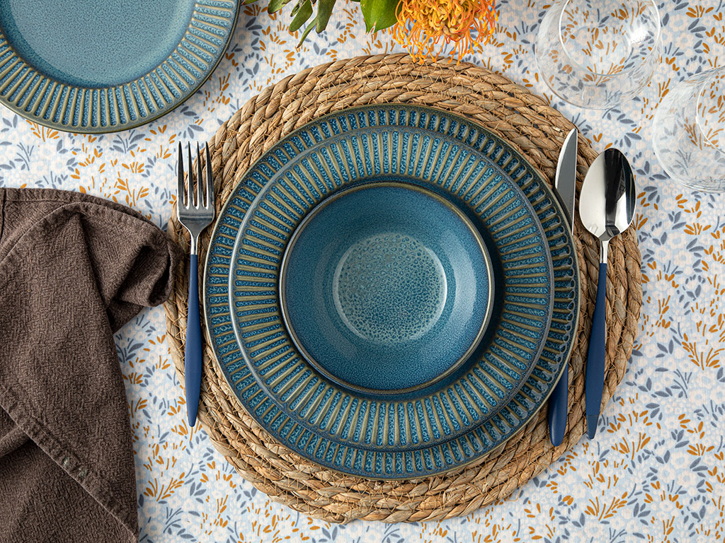 Dentro Dinner Set Timeless