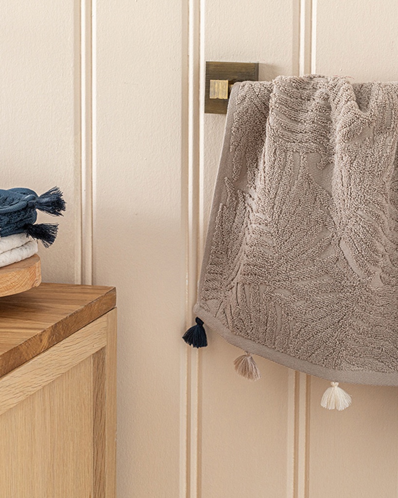 Diana Hand Towel Timeless